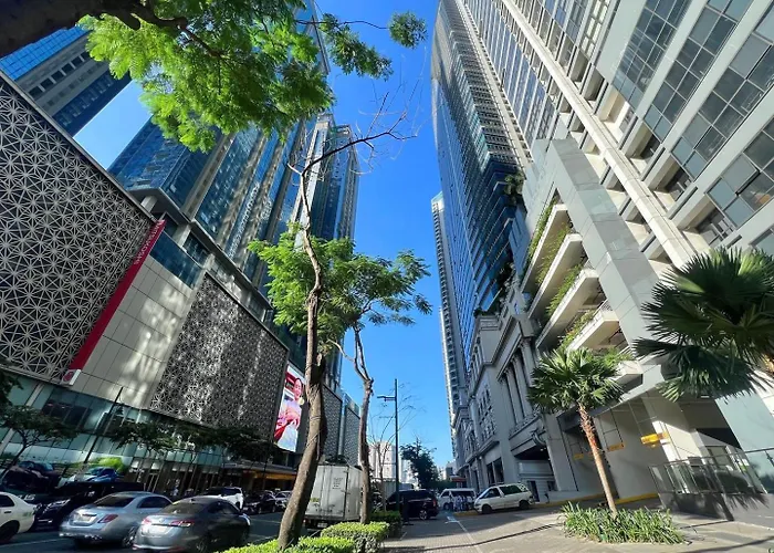 Prime Bgc 1br Near Grand Hyatt & Malls #upt215e Holiday home *