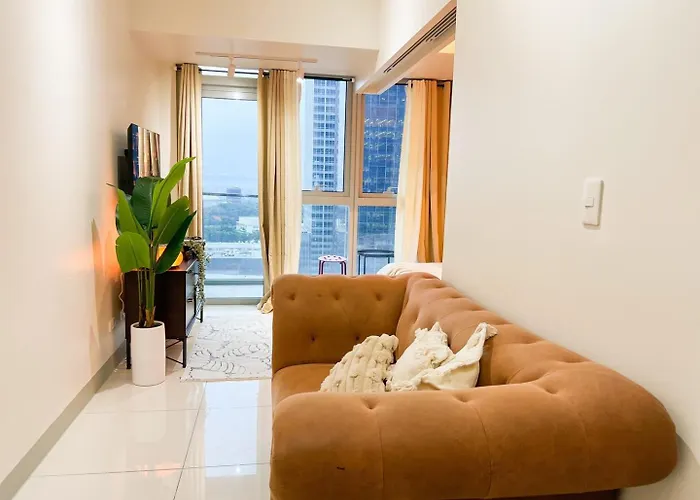 Holiday home Prime Bgc 1br Near Grand Hyatt & Malls #upt215e *