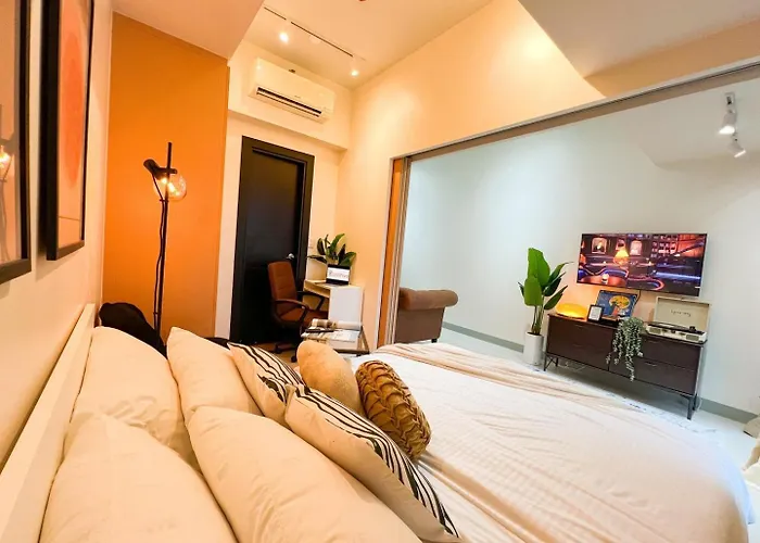Prime Bgc 1br Near Grand Hyatt & Malls #upt215e Holiday home *