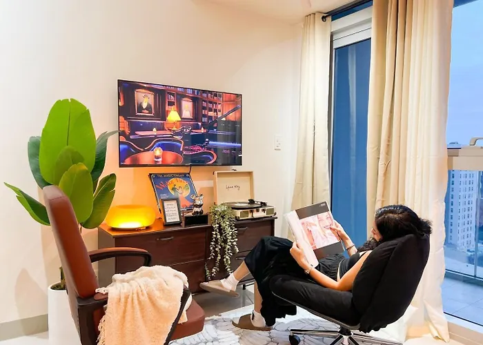 Prime Bgc 1br Near Grand Hyatt & Malls #upt215e * Manila
